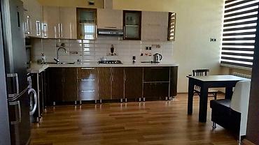 menzil satisi: 3 otaqlı, Yeni tikili, 93 kv. m — 6