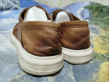 Кроссовки и спортивная обувь: Продаю мужские кросовки 41 размера натуральная кожа лёгкие в хорошем — 5