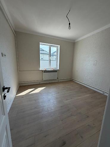 Дома: 🏡 ПРОДАЕТСЯ 1 этажный дом Район Ак-Өргө ул: Ахунбаева/Муромская 📍 — 8