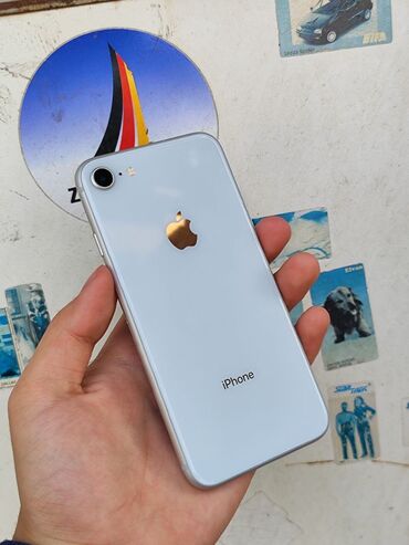 Apple iPhone: IPhone 8, Б/у, 64 ГБ, Белый, Зарядное устройство, Чехол, 78 %