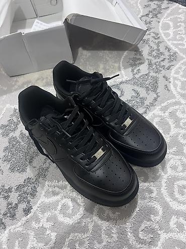air force black: Кроссовки, 43, Nike, Новый, цвет - Черный, Платная доставка — 1