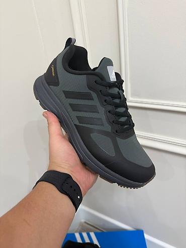 Мужские кроссовки, 40, 40.5, 41, Adidas, Новый, цвет - Серый, Бесплатная доставка, Платная доставка