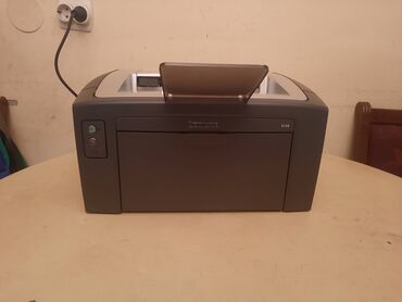 posuda sa vodom na radijatoru: Stampac Lexmark E120 Nepoznato stanje, mislim da mu samo fali toner