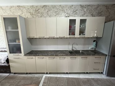 практичная кухонная мебель: Кухонный гарнитур, Б/у, Самовывоз