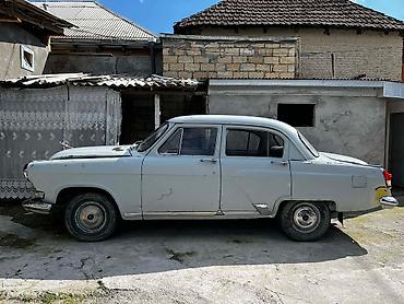 ГАЗ: GAZ-21 Volqa, klassik sovet sedanı Xüsusiyyətlər: - Korpus: 4 qapılı — 2