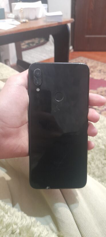 есть трещина: Redmi, Redmi Note 7, Б/у, 32 ГБ, цвет - Черный, 2 SIM