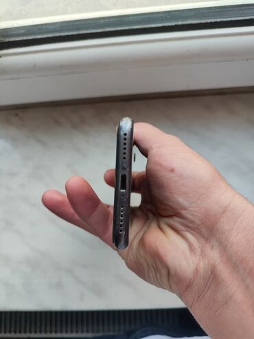 Apple iPhone: IPhone 8, 64 GB, Qara, Barmaq izi, Sənədlərlə — 6