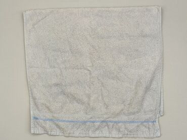 Tekstylia: Ręcznik 86 x 45, kolor - Błękitny, stan - Zadowalający