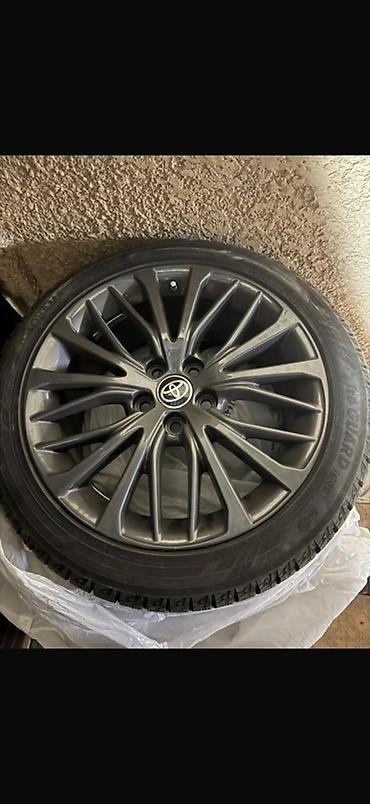 camry 70 диски: Колеса в сборе 235 / 45 / R 18, Зима, Б/у, Комплект, Литые, отверстий - 5 — 1