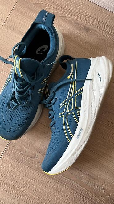 с 26 ултра: Мужские кроссовки, 42.5, 43, Asics, Б/у, цвет - Синий, Самовывоз, Платная доставка — 2