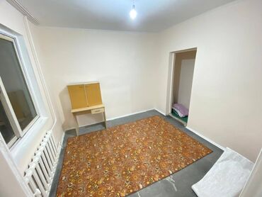 монолитный дом: Продаю 1-комнатную квартиру в 7 мкр! 🏢✨ 📍 Район: 7 микрорайон 📐