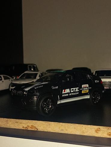 Avtomobil modelləri: Miqyaslı diecast oyuncaq avtomobil modelləri - Korpus: metal — 31