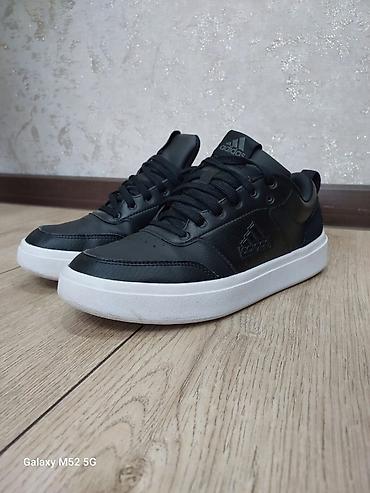 кайра 35: Кроссовки Adidas, ОРИГИНАЛ, р 40. В отличном состоянии. Коробка — 6