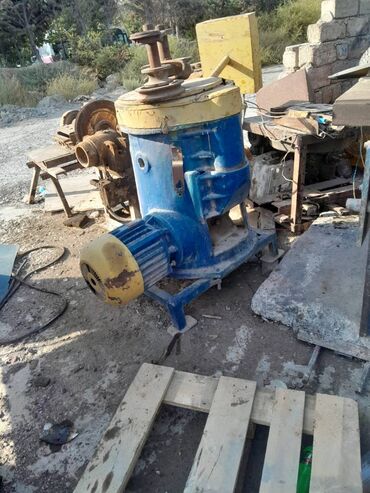 Alfa Romeo: Boru əyən.62 lik borya qədər əyir. 7.5 kvt matorla.Durpa eyen