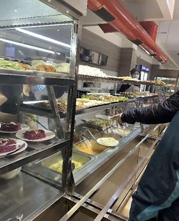 Кафе, рестораны: Сдается Столовая/кафе самообслуживания с большой линией раздачи — 6