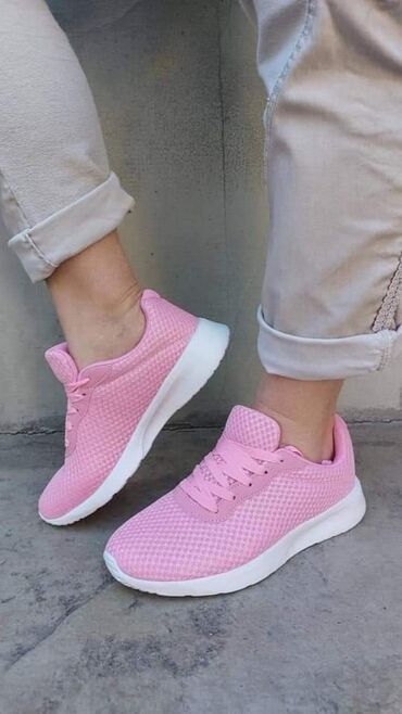 Women's Sneakers and athletic shoes: 41 — 6