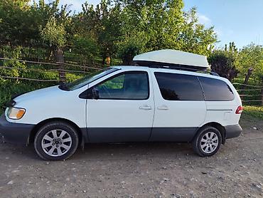 Toyota Sienna: 2001 г., Минивэн — 1