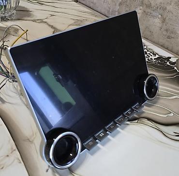 Avtomobil üçün multimedia başlıq vahidi - Böyük sensor ekranlı