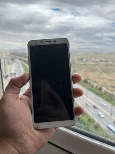 чехол для телефона fly cirrus 13: Ekran çartdı o problem yaratmır telefona donma yoxdur işledmey olar