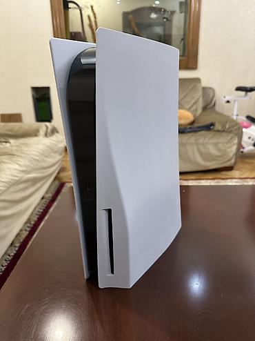 gta 5: Продаю PS5 Fat б/у с дисководом, 2 джойстика, беспроводная зарядка, из — 3