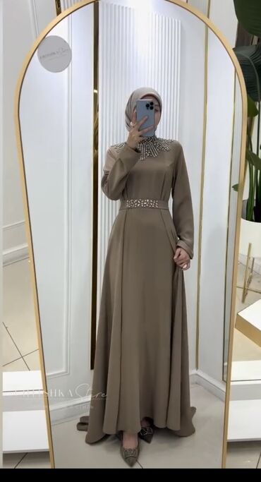 велюровые платья: Вечернее платье, Длинная модель, С рукавами, Камни, XL (EU 42)