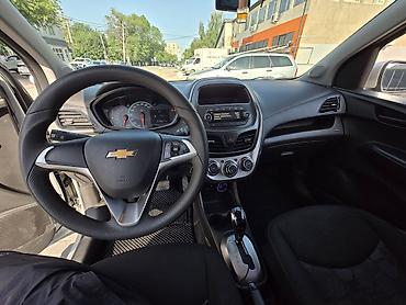 spark 1: Chevrolet Spark: 2017 г., 1 л, Автомат, Бензин, Хэтчбэк — 5