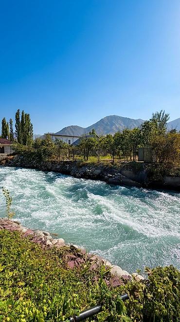 Продажа дачи: 🏡 ЭКСКЛЮЗИВНАЯ ДАЧА В АРАШАНЕ — ПЕРВАЯ ЛИНИЯ РЕКИ! 🌿⛰️ 📍 Село Арашан — 13