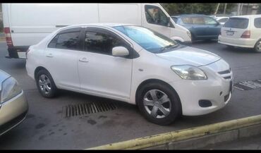 Toyota: Toyota Belta: 2006 г., 1.5 л, Вариатор, Бензин, Седан