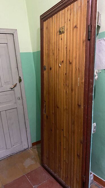 двери дома бу: Советская дверь со стальной пластиной