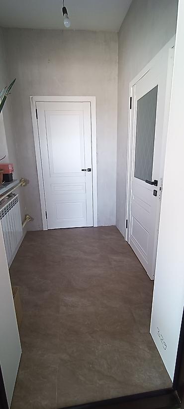 Продажа коттеджей и домов: Продаётся жилой дом с участком 4 соток. Находится в Ак Ордо 3, близко — 3