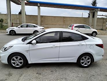 bmw e60 m: Hyundai Accent: 1.6 l | 2011 il Sedan — 2