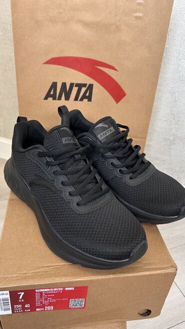 обувь оригинал: ANTA оригинал, в наличии размер 40
Легкие кроссы на лето