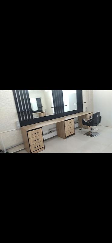 Salon, tibbi mebel: Bərbərxana/salon üçün iş masası və güzgü sistemi - Üç postlu geniş iş — 2