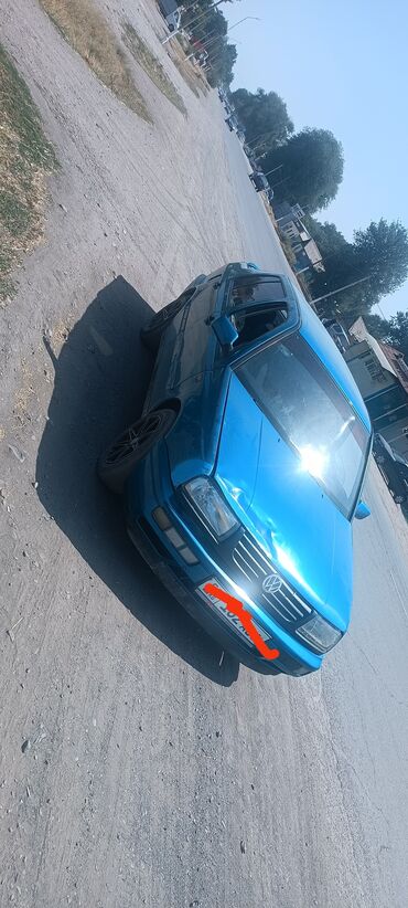 Volkswagen: Volkswagen Vento: 1994 г., 1.8 л, Механика, Бензин, Седан