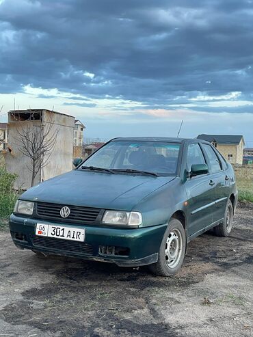 фольксваген авто: Volkswagen Polo: 1997 г., 1.6 л, Механика, Бензин, Седан