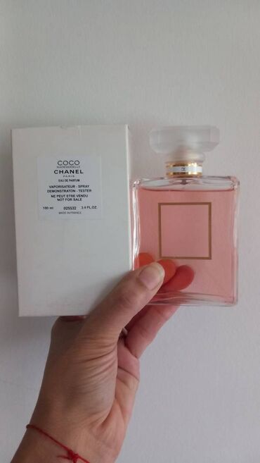 Parfemi: Blizi se kraj ove godine,a sa njom i velika novogodisnja rasprodaja — 14