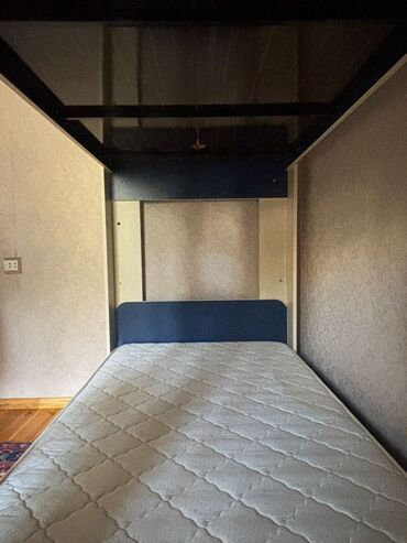 taxta nərdivan: Oğlan və qız üçün, Çarpayı, Matras ilə, Siyirməli, Taxta