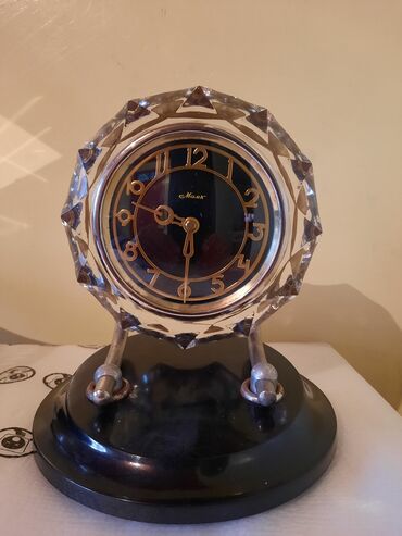 saatlarin alişi ve satişi: Qədimi mayak saatı çox ela gözəl saatdı reyal alicı zeng vursun