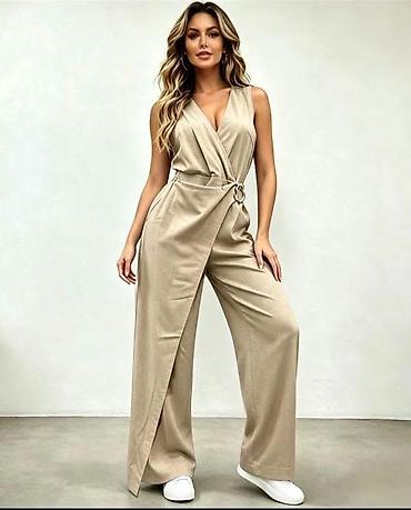 Nova kolekcija ✨️ Kombinezon: 2.800dinara
Xs s m l xl