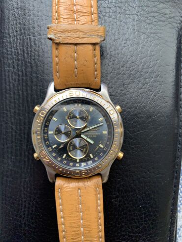 Наручные часы: Продаю часы Citizen chronograph оригинал на ходу недавно была замена
