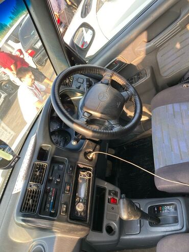 ищу машину в рассрочку: Toyota RAV4: 1995 г., 2 л, Автоматтык, Бензин