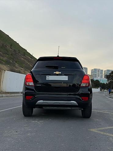 paneler: Chevrolet Trax (qara rəng) – kompakt şəhər krossoveri Texniki və — 1