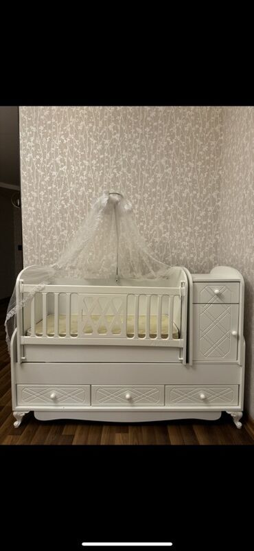 вешалка настенная в прихожую белая: Для девочки и мальчика, Б/у, Четырехугольная, Колыбель, С матрасом, С механизмом качания at lalafo.az вешалка настенная в прихожую белая: Для девочки и мальчика, Б/у, Четырехугольная, Колыбель, С матрасом, С механизмом качания