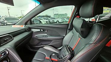 gac aion s 2021: Hyundai Veloster: 2019 г., 1.6 л, Робот, Бензин, Купе — 10