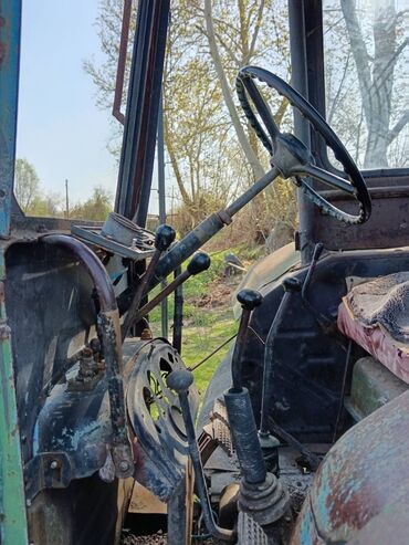 Kommersiya nəqliyyat vasitələri: Traktor motor 1.2 l, İşlənmiş