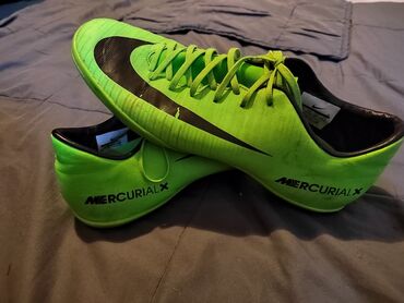 kopačke broj 32: Football boots, Nike, size - 43