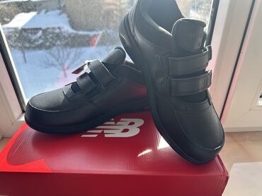 новая мужская обувь: Эркектердин кроссовкасы, 40.5, New Balance, Жаңы, түсү - Кара, Өзү алып кетүү, Акылуу жеткирүү