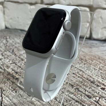 купить apple watch: Apple Watch Series 6, алюминиевый корпус серебристого цвета, ремешок