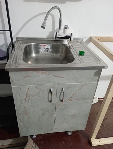 шкаф под мойку купить: Мойка Vina из нержавеющей стали с тумбой и смесителем. Мойка имеет