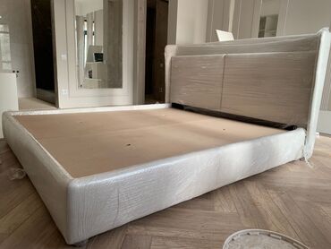 Швеи: Срочно требуется швея по мягкой мебели,с опытом работы, ответственный — 6